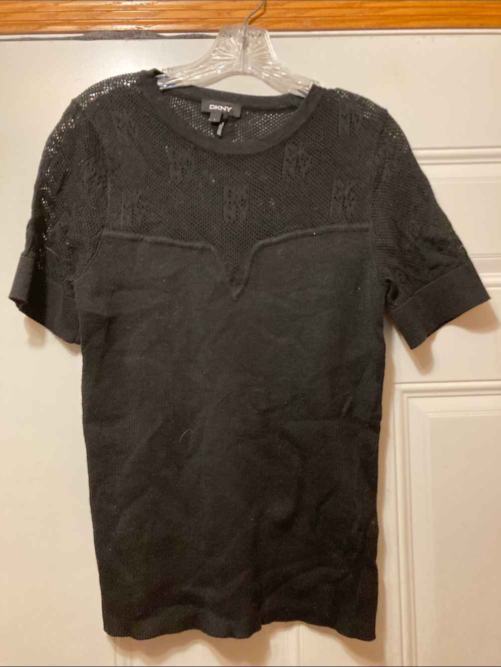 DKNY Black‎ Short Sleeve Knit Top with Openwork Yoke L